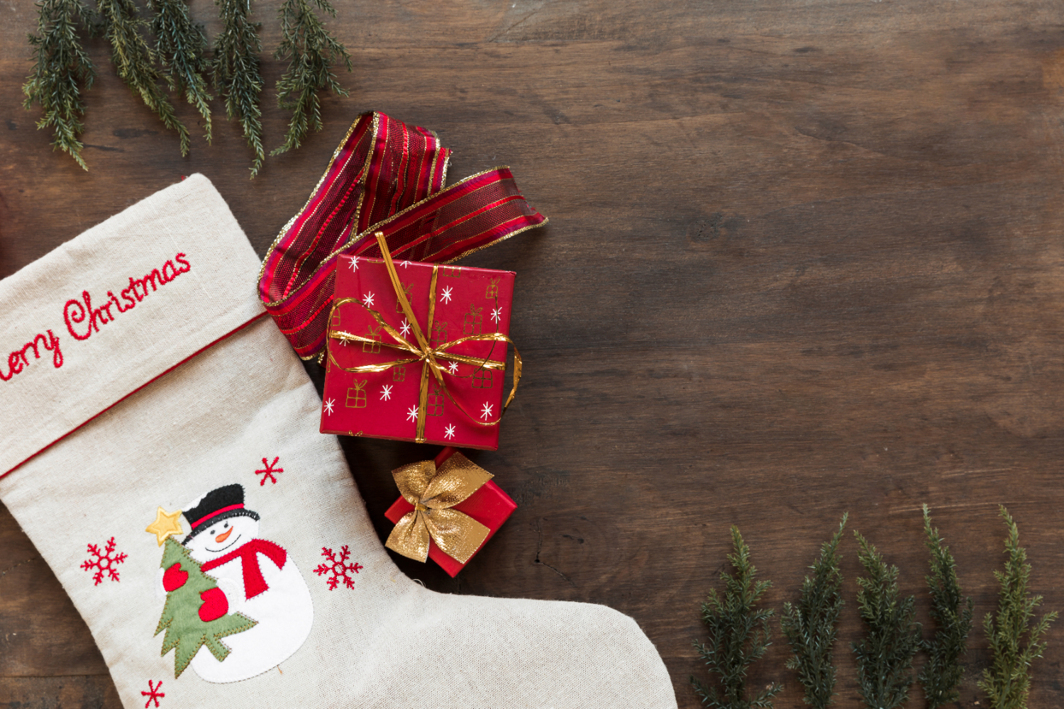 The Best Stocking Stuffers for a Healthy Smile